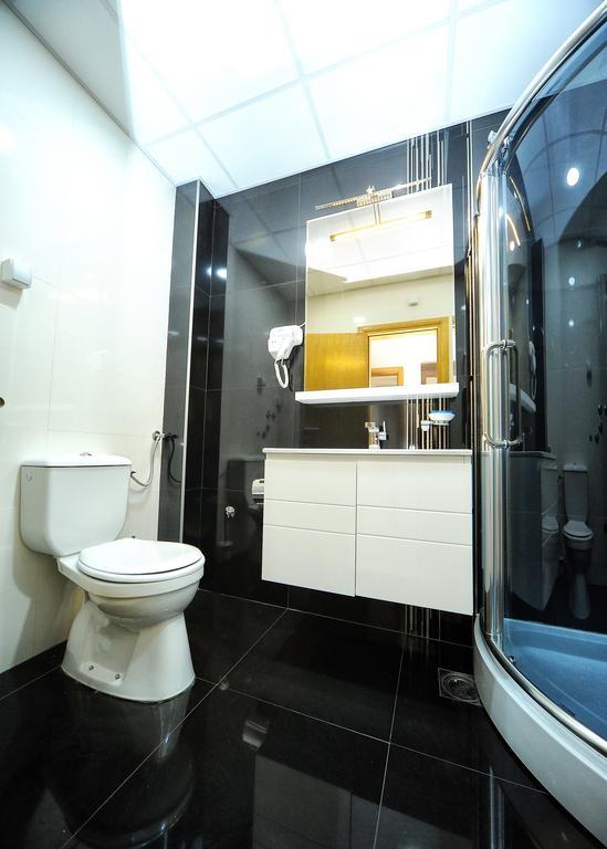 Garni Uni Elita Lux Hotel Ni Quarto foto