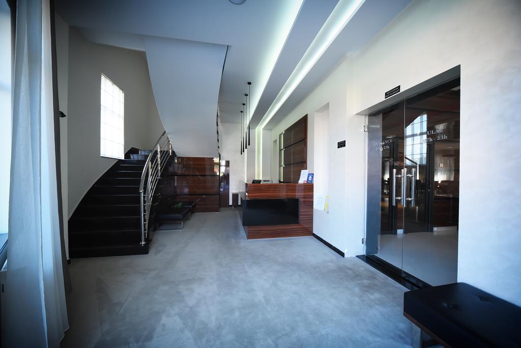 Garni Uni Elita Lux Hotel Ni Exterior foto